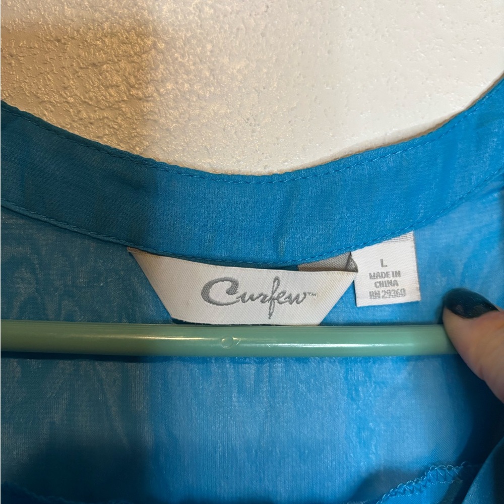 Curfew Bright Blue Sleeveless V-Neck Pocket Sheer Blouse - Picture 3 of 3